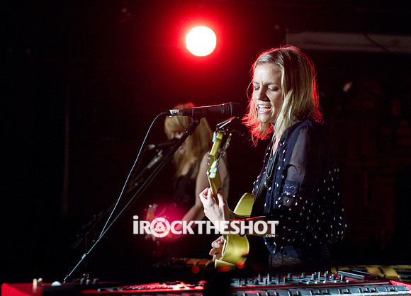 katie herzig at mercury lounge-15