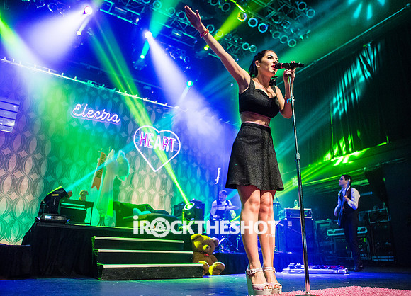 marina and the diamonds at terminal 5-15
