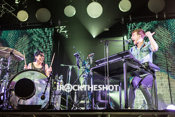 matt & kim at madison square garden-3