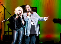 cyndi lauper home for the holidays-12