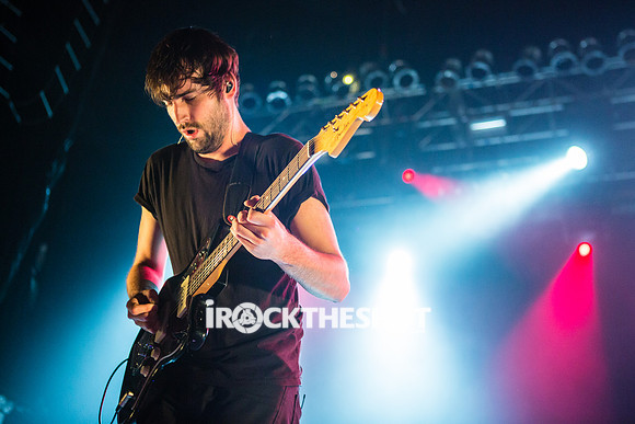 foals-at-terminal-5-16