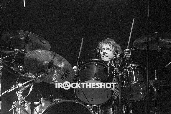 blue oyster cult at best buy theater-45