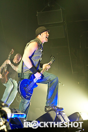 Sevendust-3