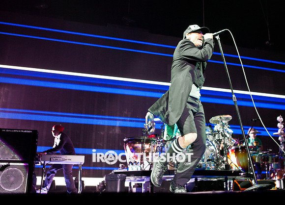 red hot chili peppers at prudential center-19