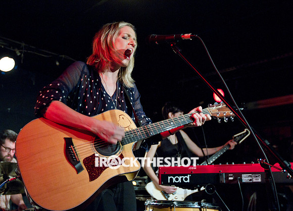 katie herzig at mercury lounge-7