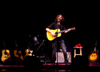 chris cornell at the carnegie  hall-7