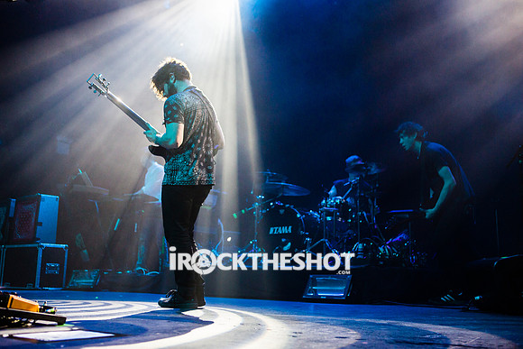 foals-at-terminal-5-17