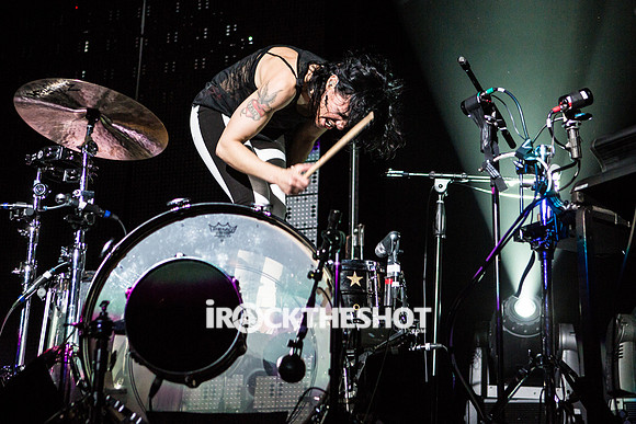 matt & kim at madison square garden-8