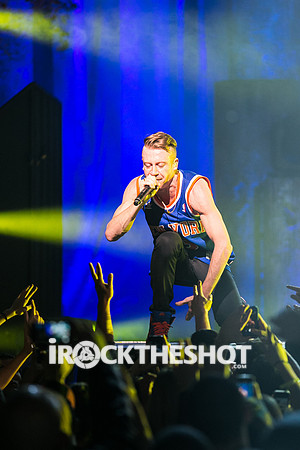 macklemore-and-ryan-lewis-at-the-theater-at-madison-square-garden-19