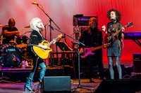 cyndi lauper home for the holidays-14