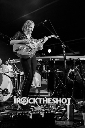 katie herzig at mercury lounge-14