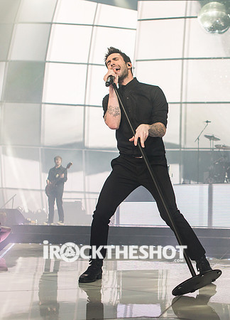 maroon 5 at madison square garden-10