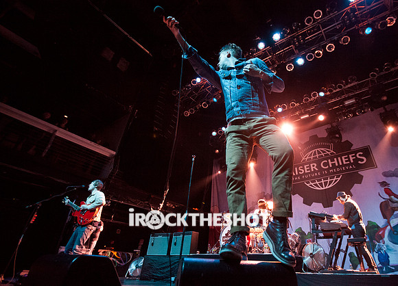 kaiser chiefs at terminal 5-15