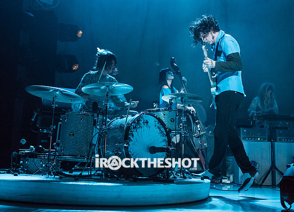 jack white at radio city music hall-17