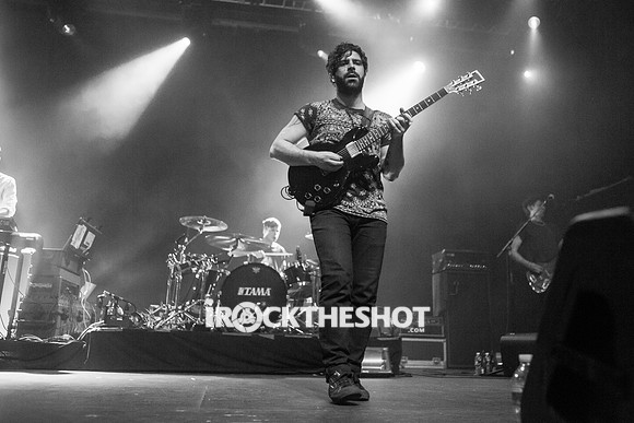 foals-at-terminal-5-10