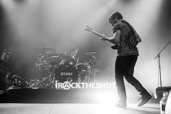 foals-at-terminal-5-9
