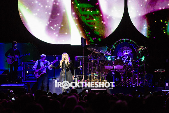 fleetwood-mac-at-madison-square-garden-47