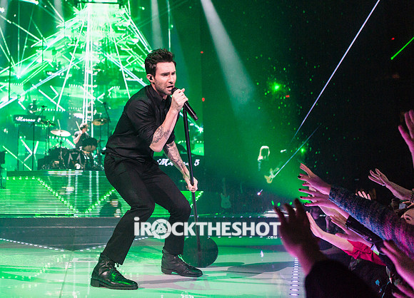 maroon 5 at madison square garden-18