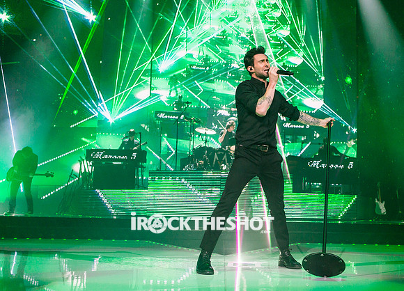 maroon 5 at madison square garden-22
