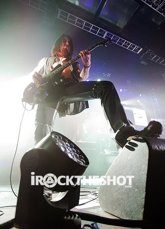 janes addiction at the wellmont theatre-23