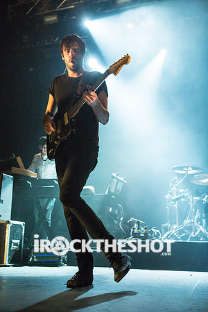 foals-at-terminal-5-21