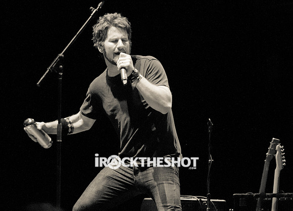 matt nathanson at the wellmont-15