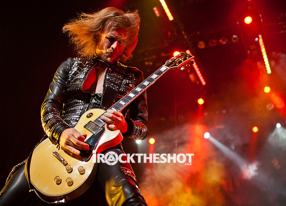 judas priest at izod-2