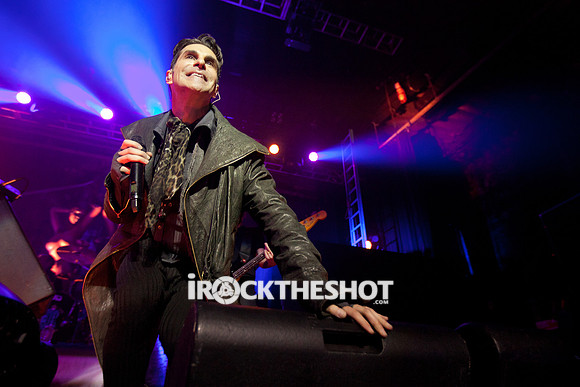 janes addiction at the wellmont theatre-22