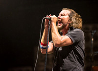 pearl jam at mia-18