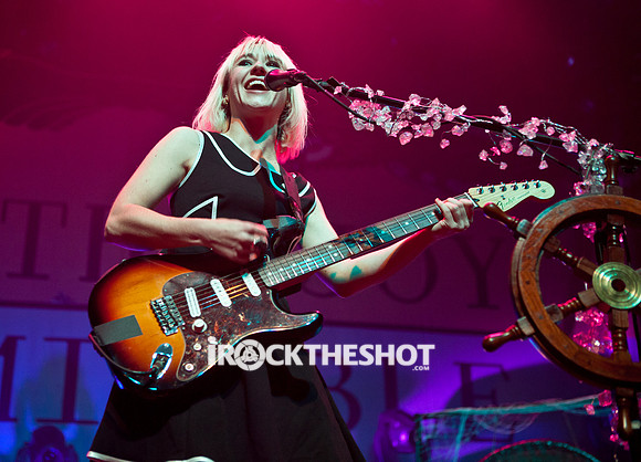 the joy formidable at terminal 5-1
