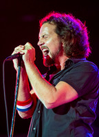 pearl jam at mia-2