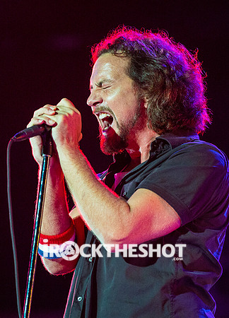 pearl jam at mia-2