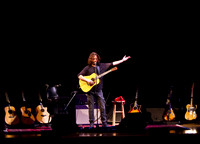 chris cornell at the carnegie  hall-18