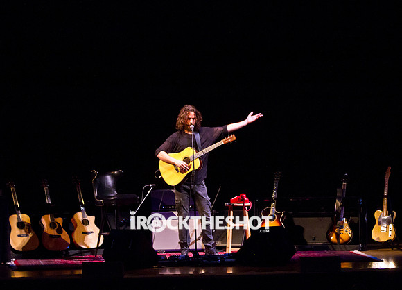 chris cornell at the carnegie  hall-18