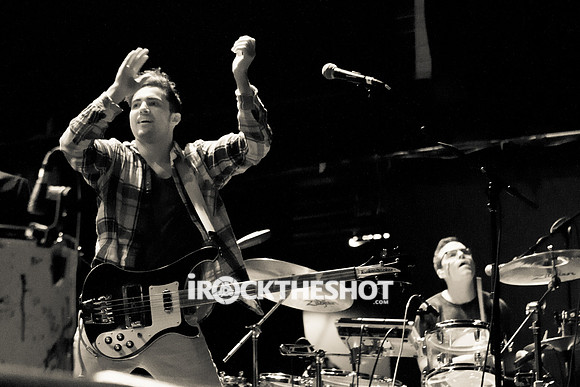 walk the moon at terminal 5-7