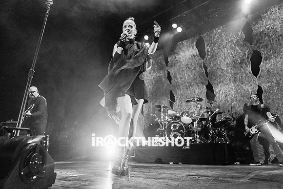 garbage-at-the-wellmont-theatre-2