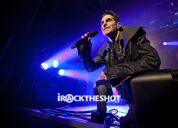 janes addiction at the wellmont theatre-14
