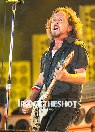 pearl jam at mia-17