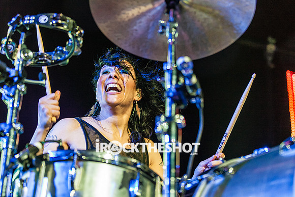 matt & kim at madison square garden-17