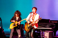 cyndi lauper home for the holidays-7