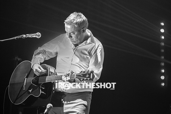 morrissey at the capitol theatre-15