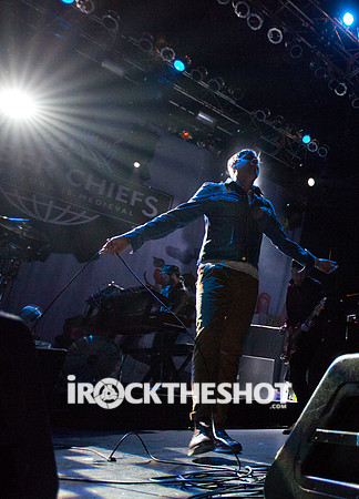 kaiser chiefs at terminal 5-21