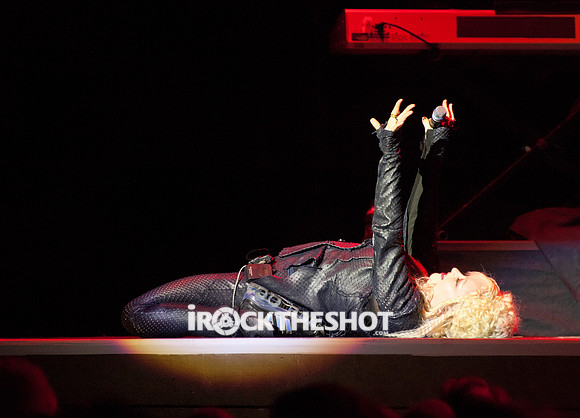 cyndi lauper at the wellmont theatre-12