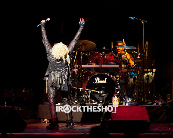 cyndi lauper at the wellmont theatre-25