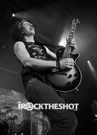 testament at best buy theater-14