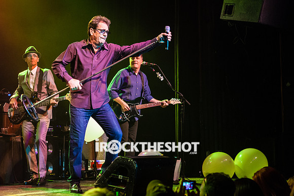 huey-lewis-at-irving-plaza-10