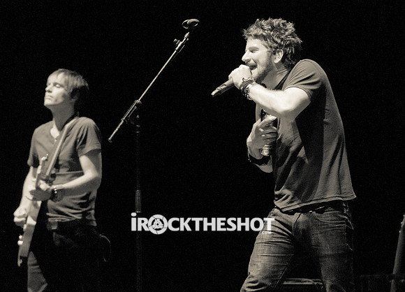 matt nathanson at the wellmont-14