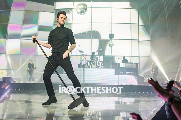 maroon 5 at madison square garden-7