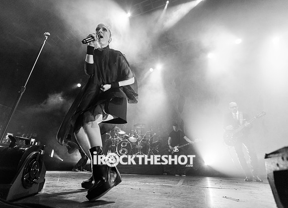 garbage-at-the-wellmont-theatre-16