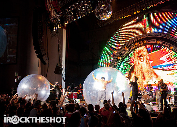 flaming lips and weezer at pnc (6 of 46)